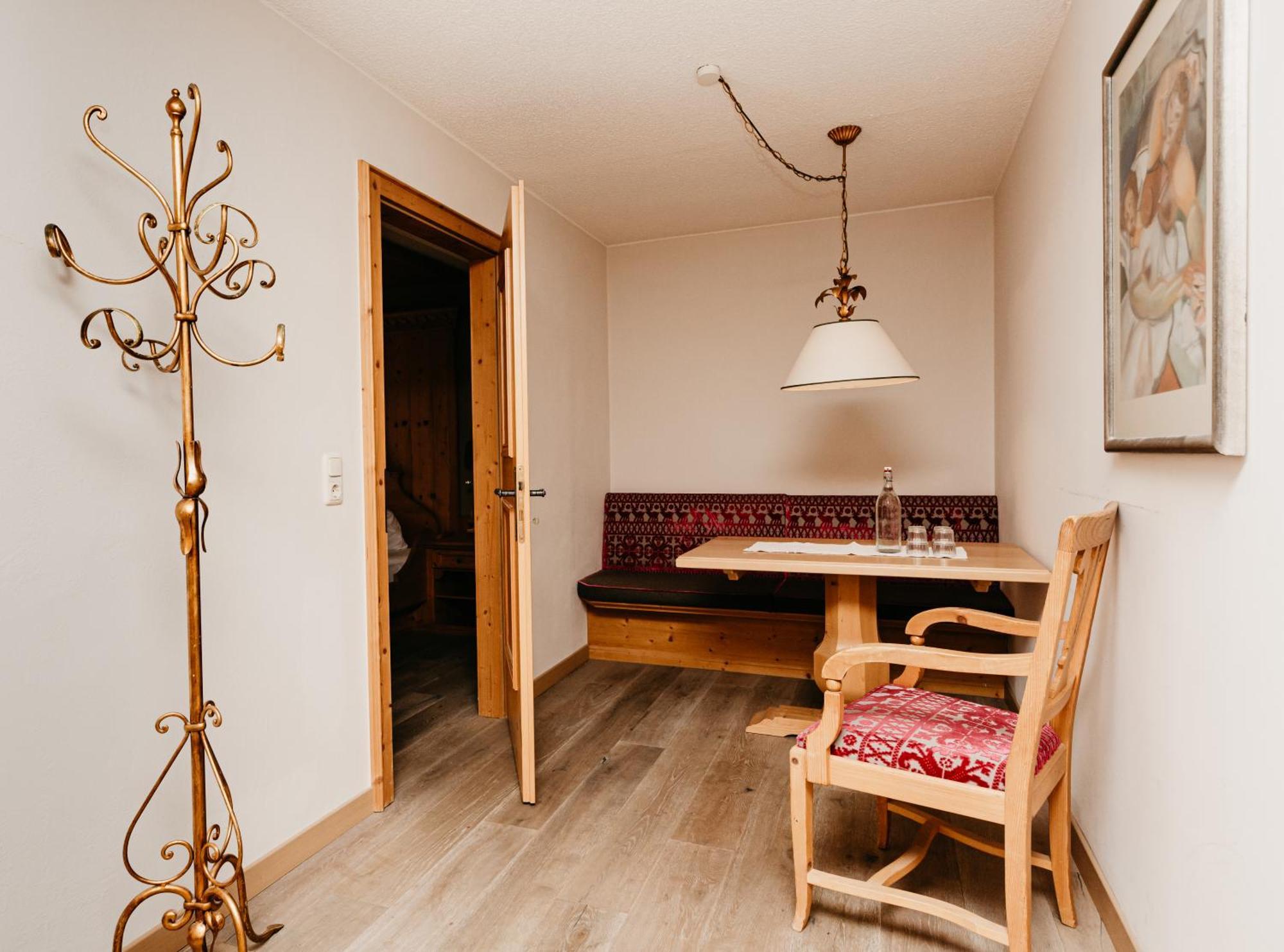 Hotel Hohenfels ทันน์ไฮม์ ภายนอก รูปภาพ