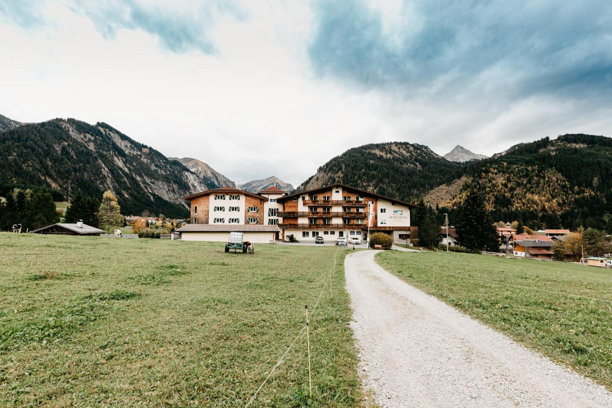Hotel Hohenfels ทันน์ไฮม์ ภายนอก รูปภาพ