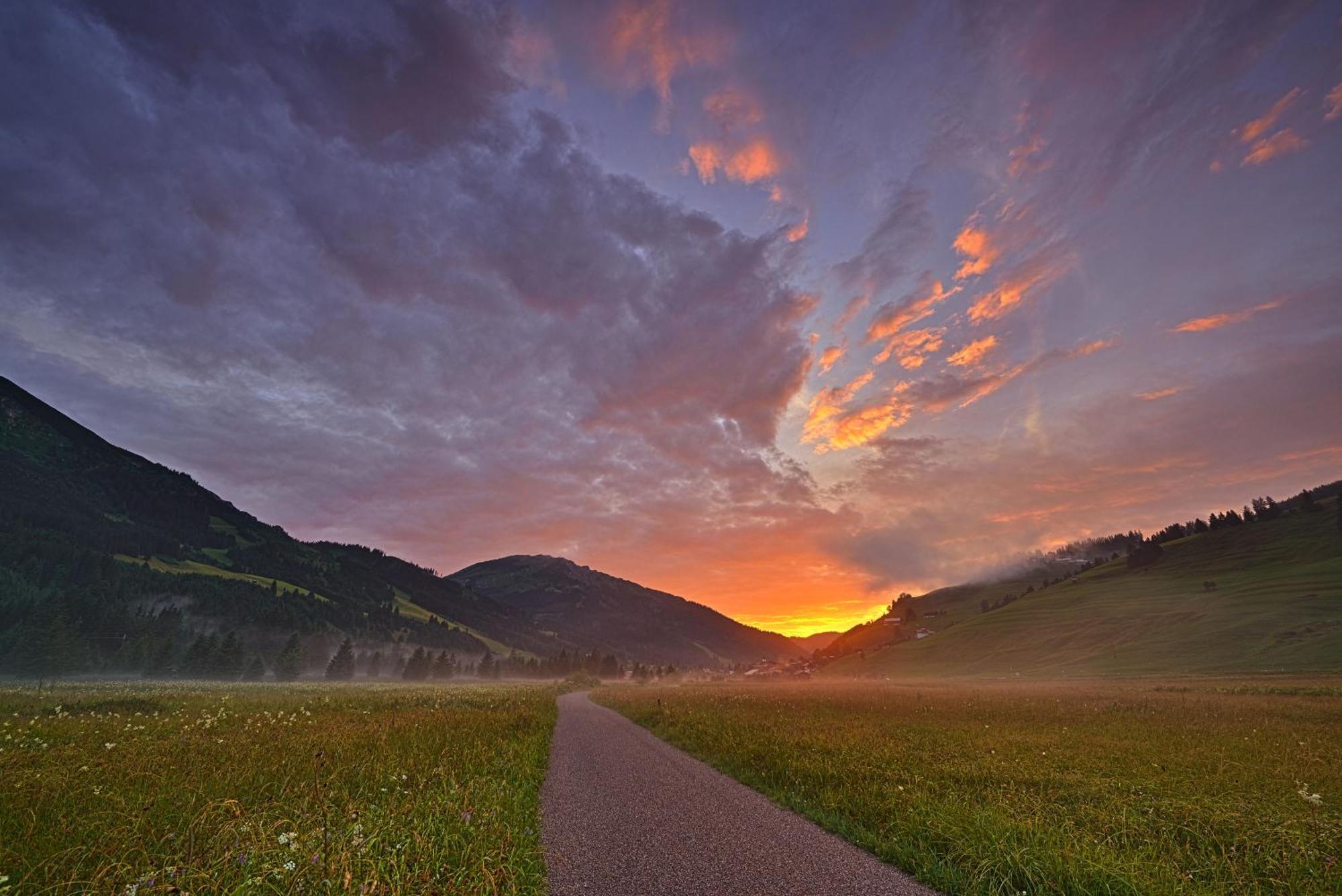 Hotel Hohenfels ทันน์ไฮม์ ภายนอก รูปภาพ